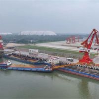 滿載砂石的萬噸貨輪駛向長江下游！江海對流新格局開啟